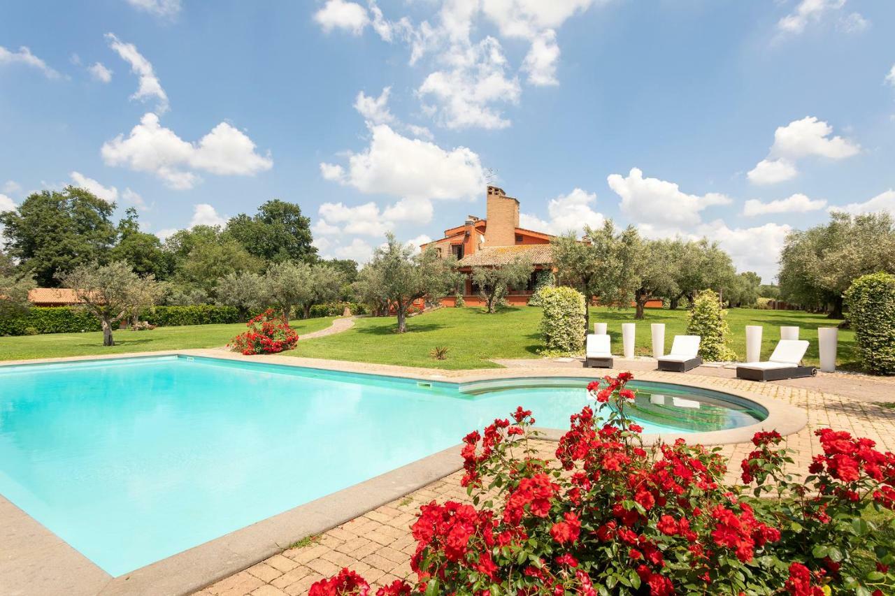 Villa In Via Della Marcigliana Casale Torre San Giovanni Экстерьер фото