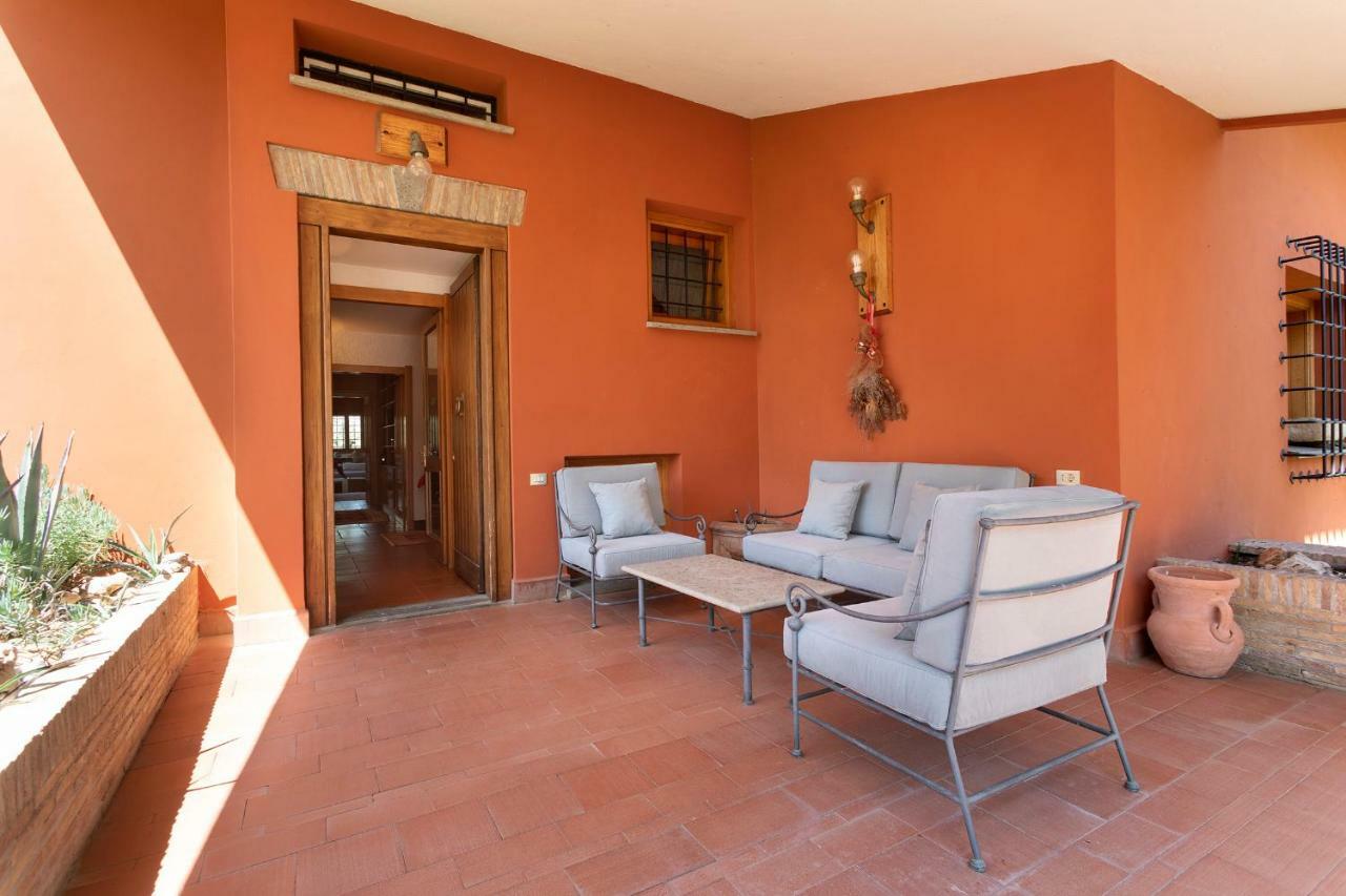 Villa In Via Della Marcigliana Casale Torre San Giovanni Экстерьер фото