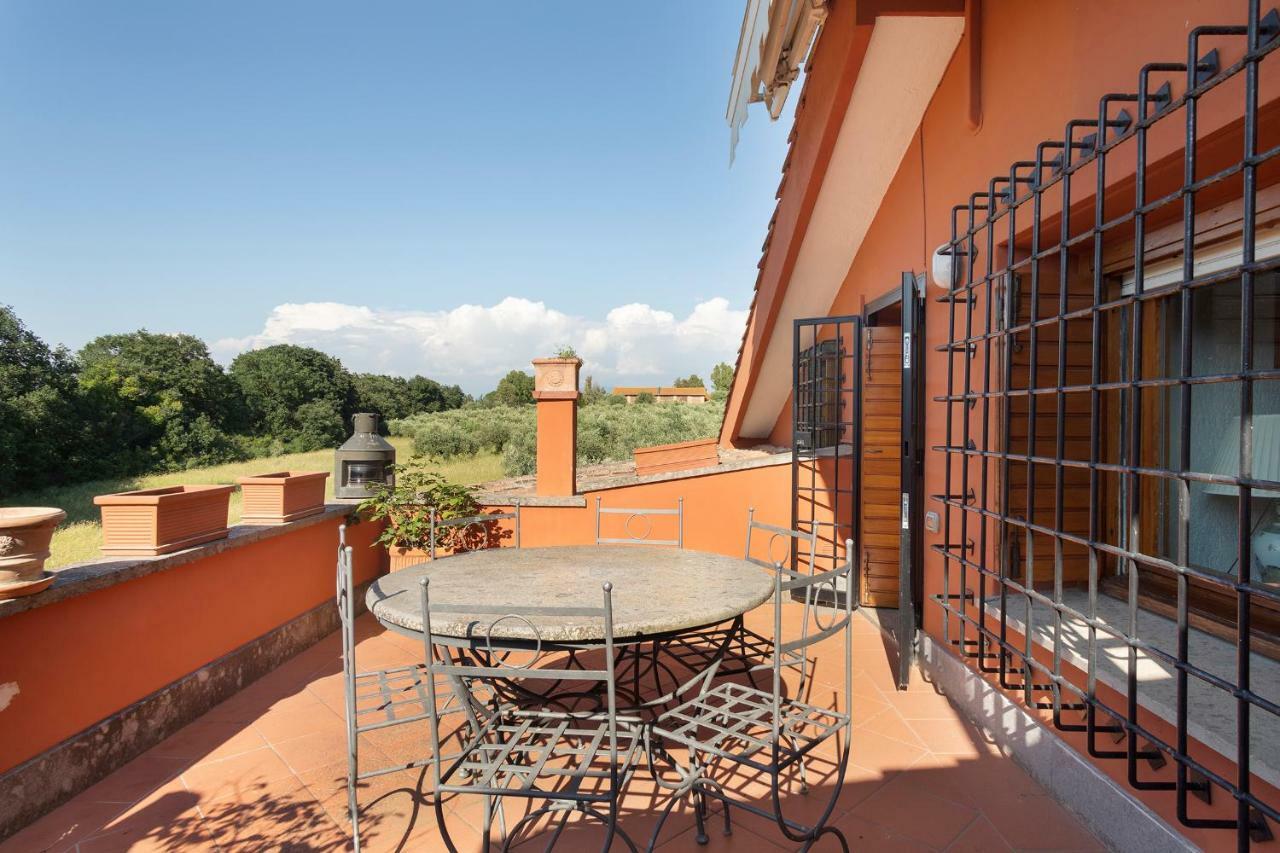 Villa In Via Della Marcigliana Casale Torre San Giovanni Экстерьер фото